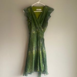 EUC Anthropologie green floral wrap dress size 2
